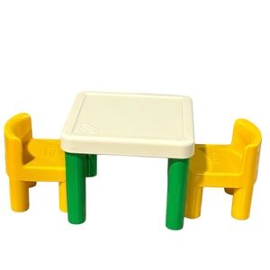 Vintage Little Tikes Dollhouse Classic
Table & Chairs
